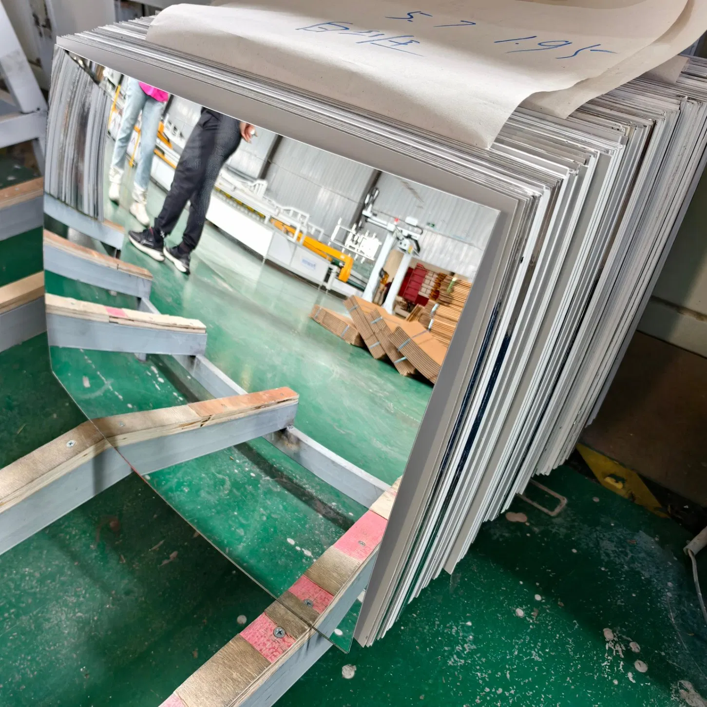 High Quality Hot Bending Curved Mirror Custom Shapes for Home Bathroom Hotel