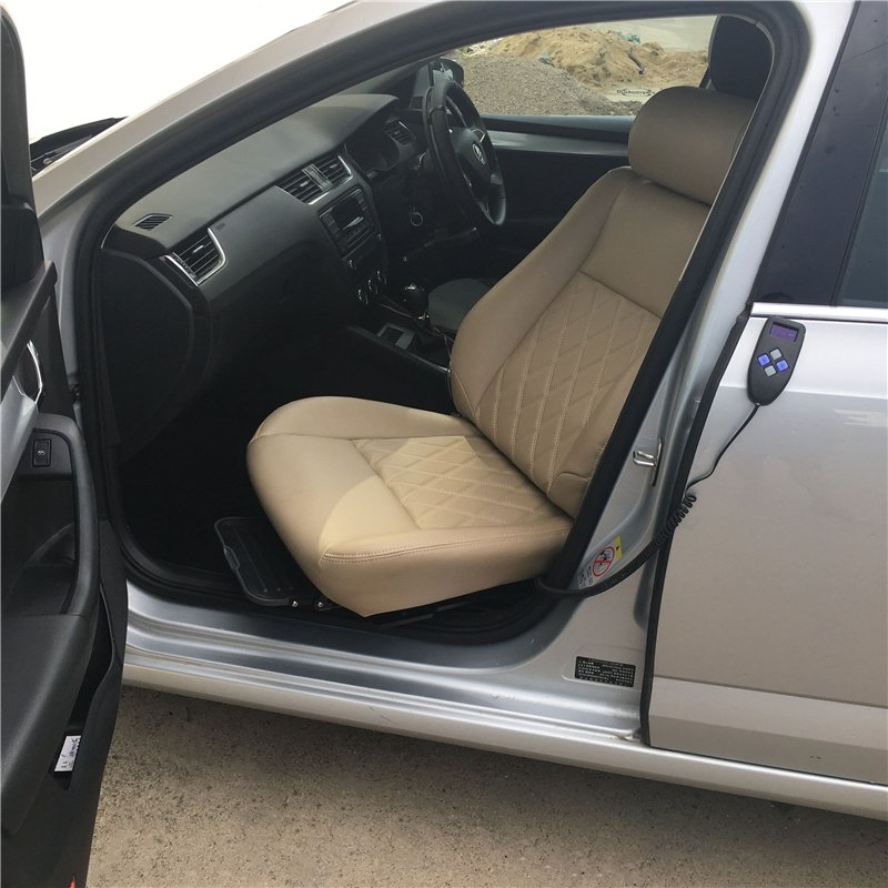 Поворотное сиденье для водителя с ограниченными возможностями