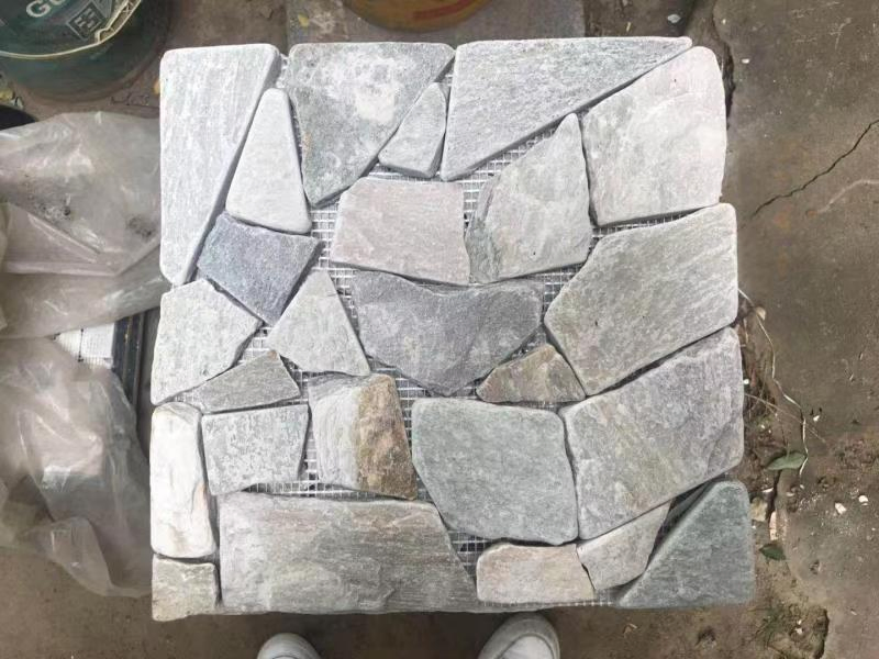 Мозаика из натурального камня неправильной формы