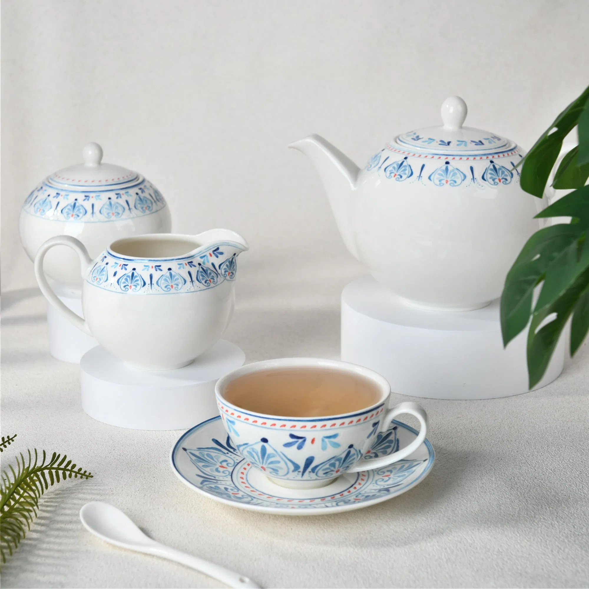 OEM ODM Blue in-Glaze Customized Dishes Dinner Set Plate Tableware Ceramic Dinnerware