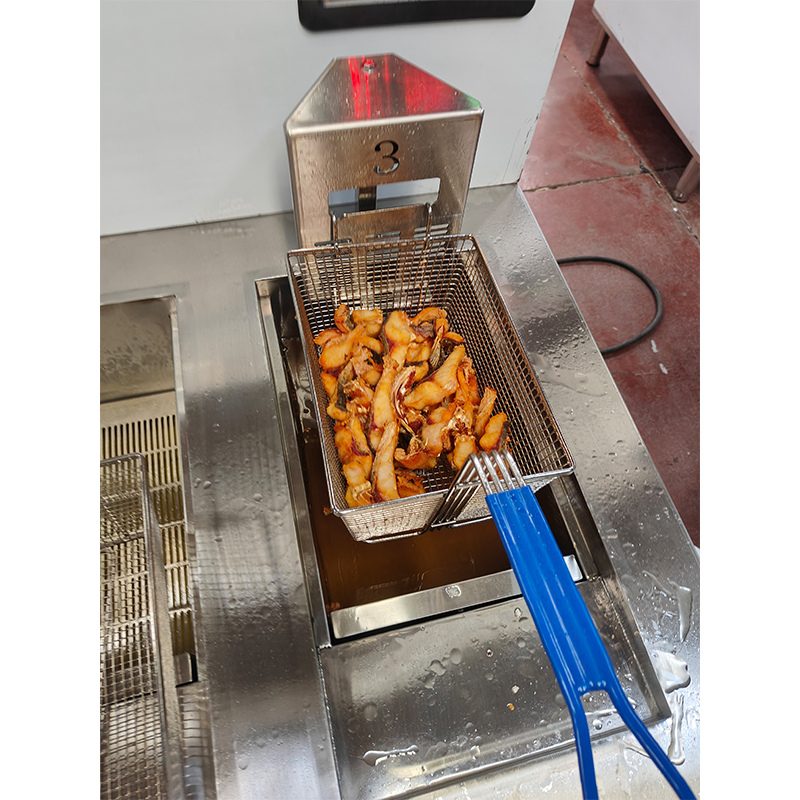 Efficient Electric Fryer for Restaurants with Cabinet Space and Auto Lift
