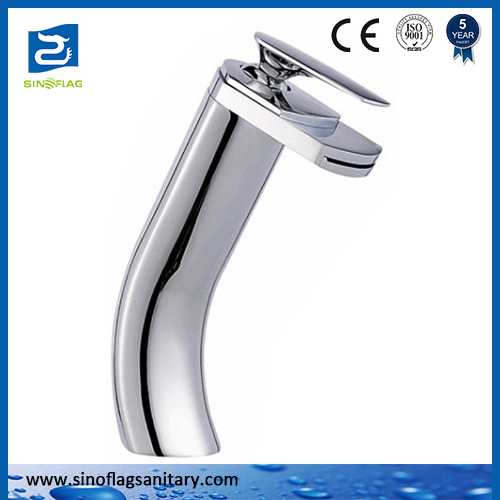 Modern Design Wholesale Widespread Waterfall Tap Vessel Faucet