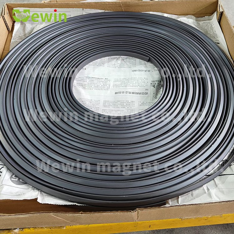 20mm Triangle Magnetic Rubber Chamfer Strip Precast Concrete Shuttering Magnet Strip
