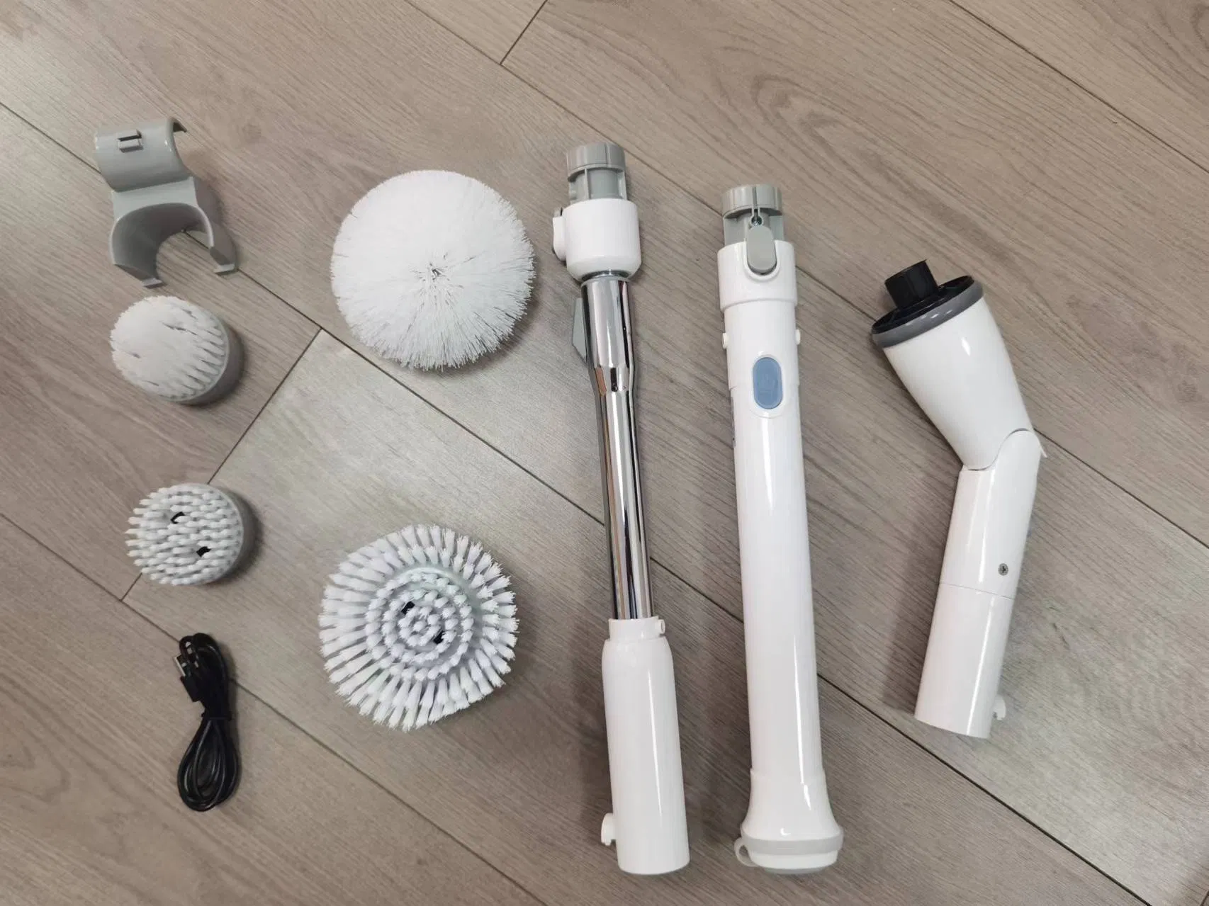 Электрический скребок для уборки с вращающейся щеткой