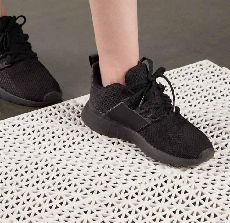 Модульный противоскользящий коврик для влажных помещений