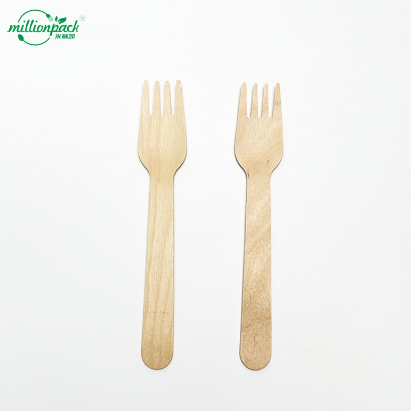 Compostable Single-Use Wooden Fork with Rounded Tips for Safe Eating