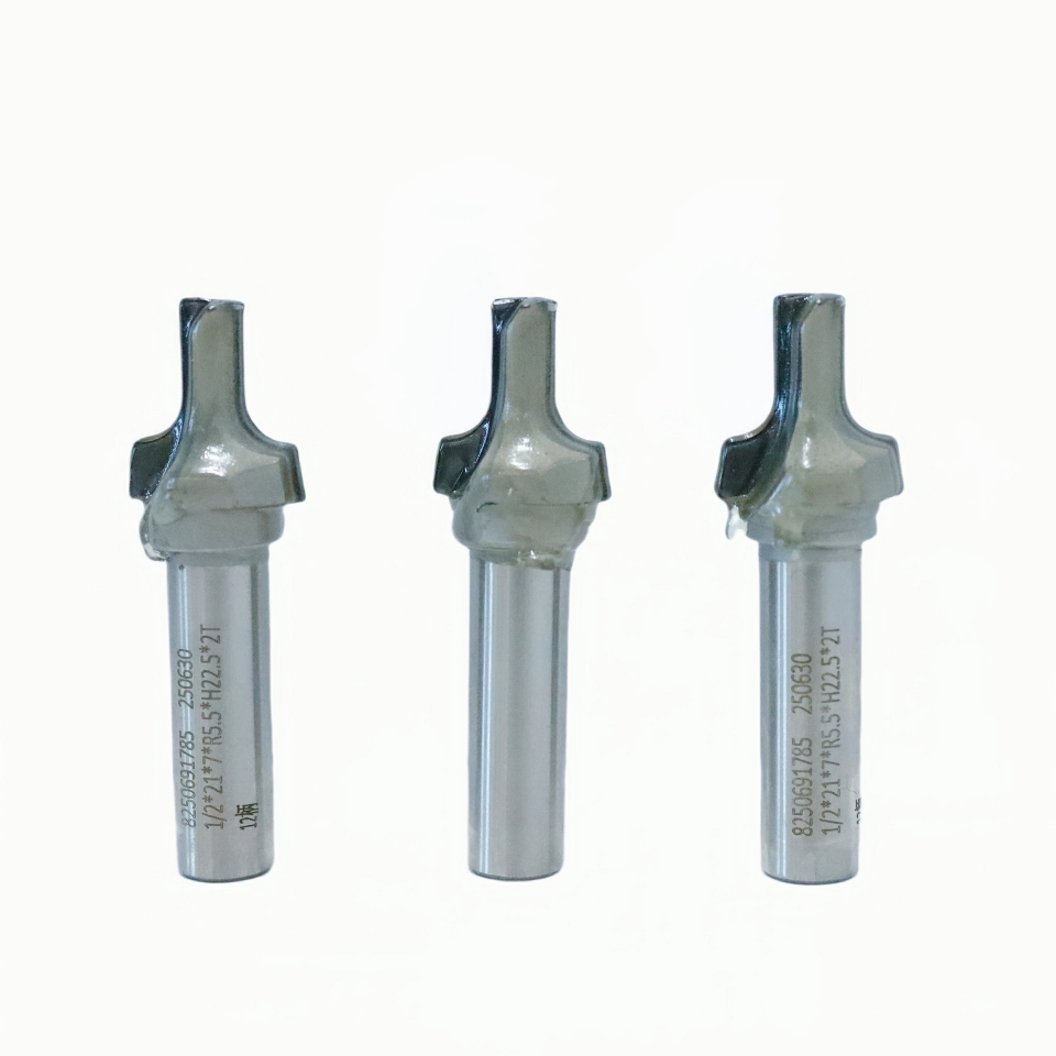 Алмазная фреза 1/2X21X7xr5.5xh22.5X2t для дерева