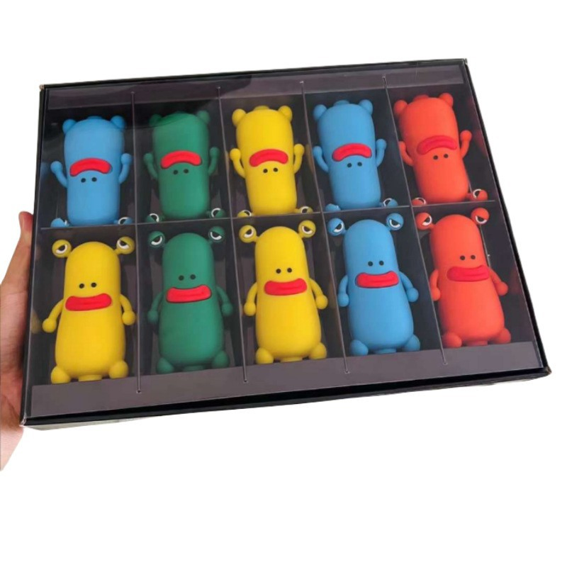 Minions Smoking Water Pipe with Glass Bowl Mixed Color Hookah Silicone Pipe