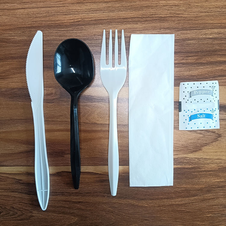 Cheap Disposable Plastic PP 2.5g Spoon Fork Knife Cutlery Set