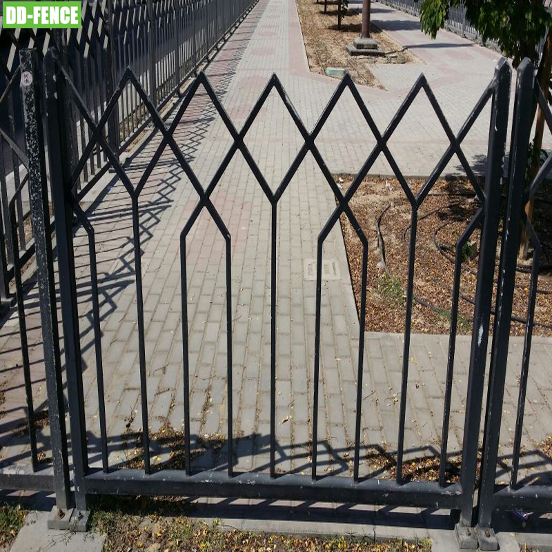 Outdoor Garden Fence Metal Steel Wrought Iron Decorative Fence Panels