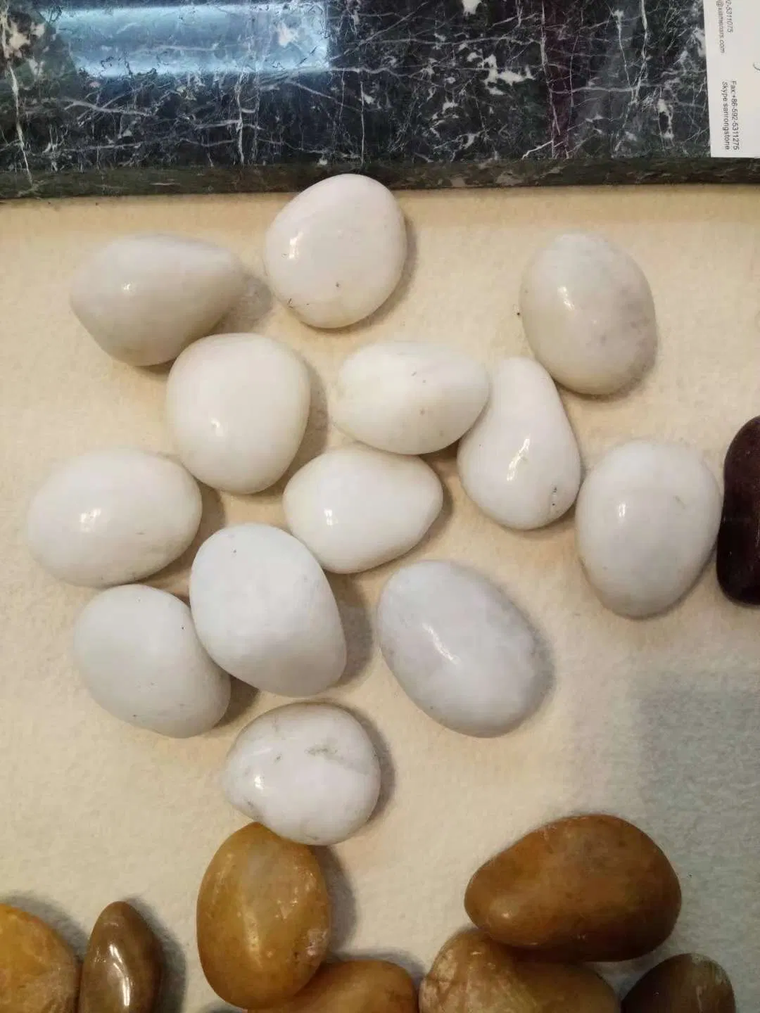 Natural River Rock Stone Pebbles for Garden Landscape Decoration