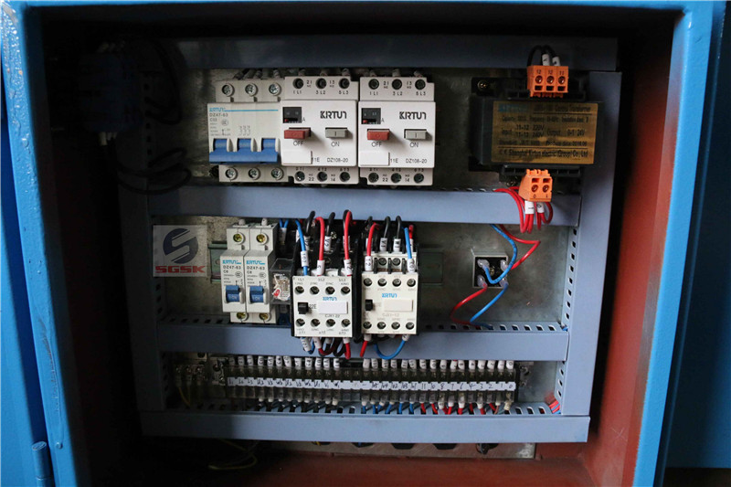 Станок ленточнопильный по металлу GHZ4235