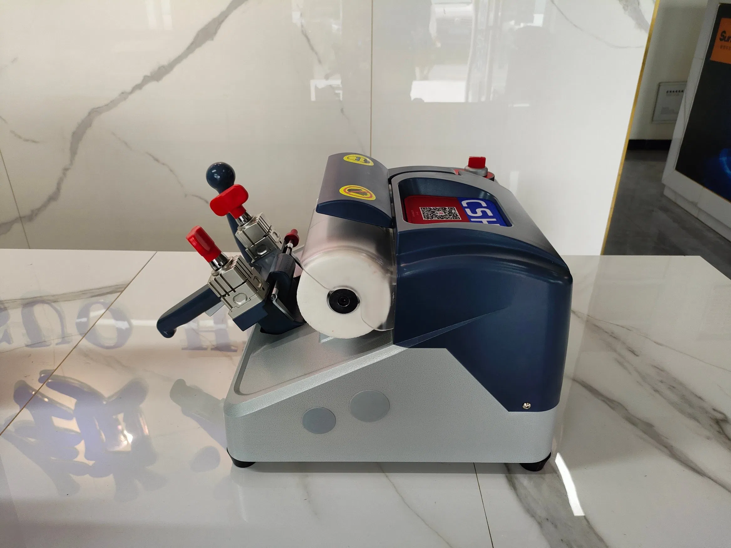 Cord-Free Mobility Cutting Machine Csh006 Key Duplicating Machine