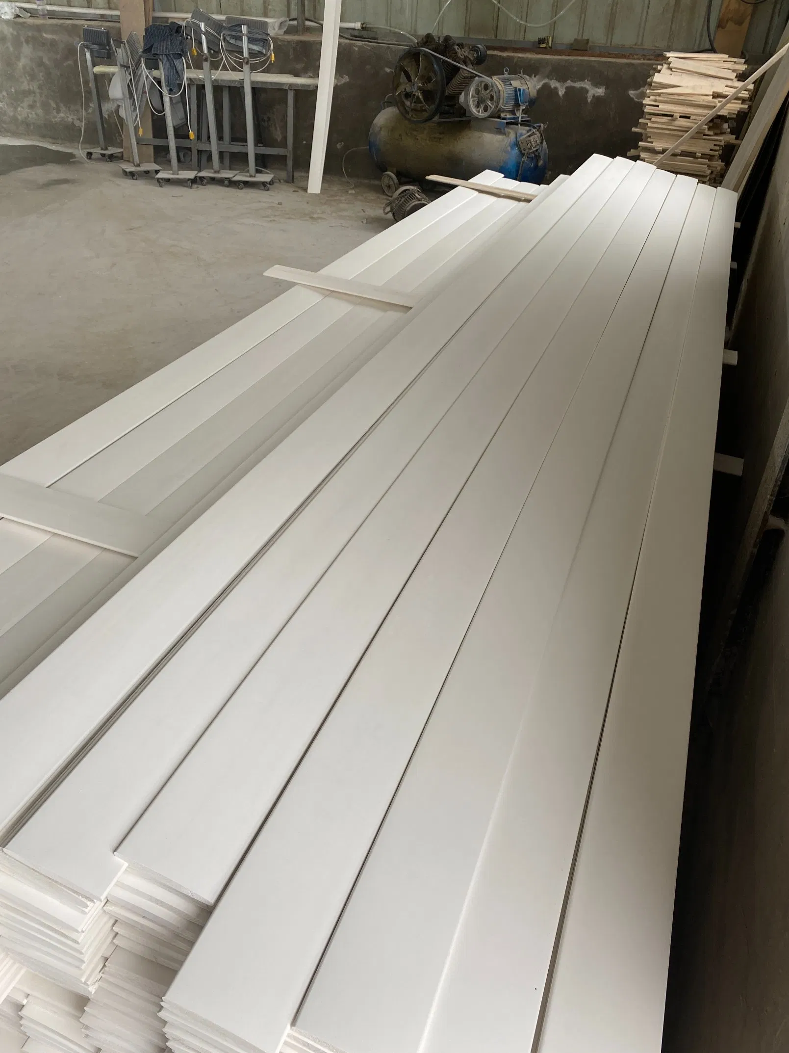 Real Wood Plantation Shutter Made of Paulownia/Poplar