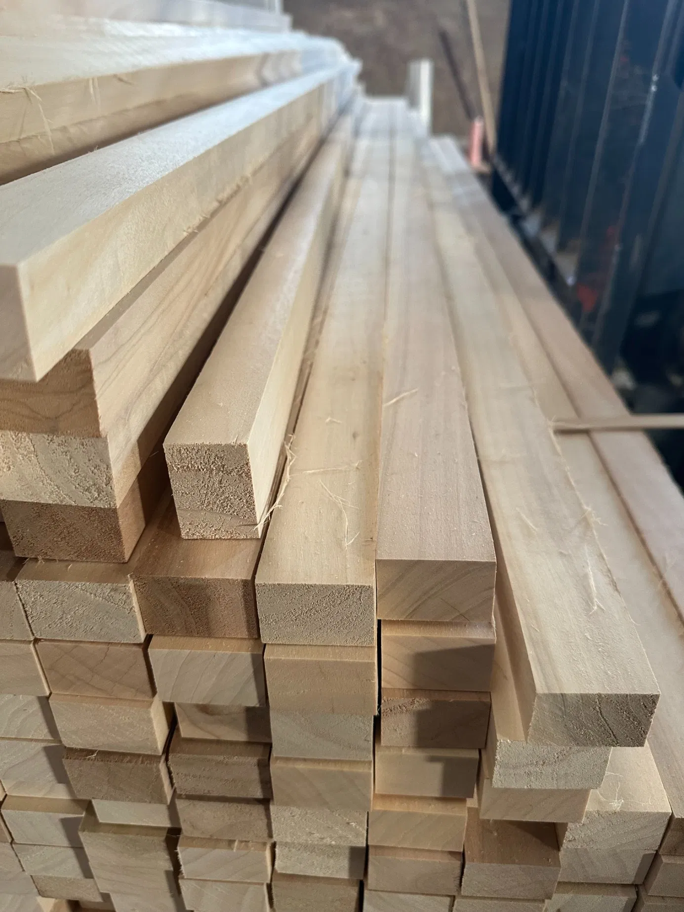 Solid Wood Board Sanding 4 Side Smooth Surface Wood Poplar Strips