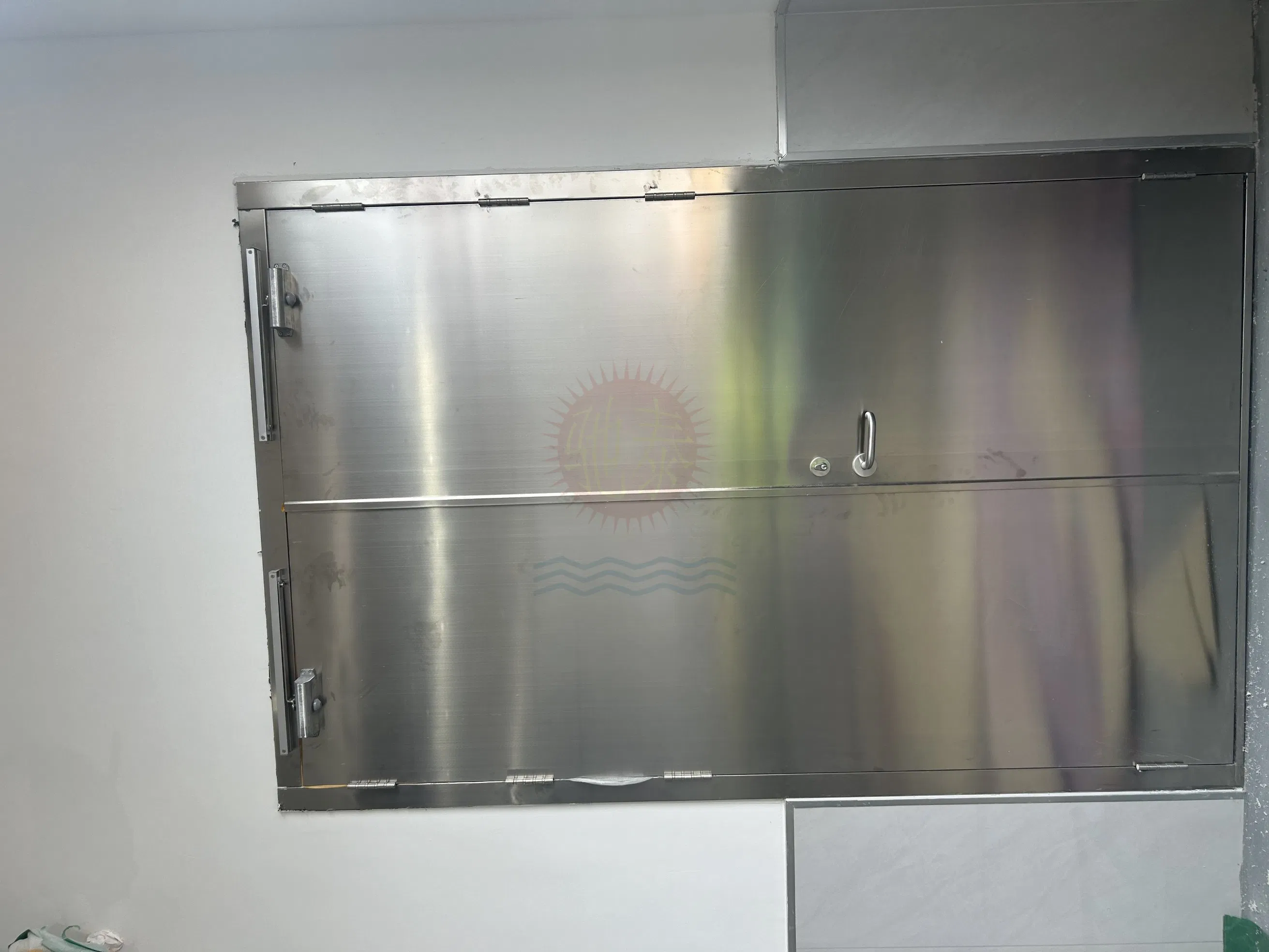 Durable Fire-Resistant Glass Door - Ideal for Commercial Use