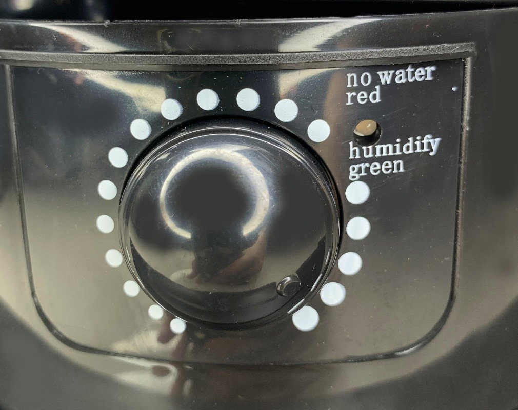 16 Inch Home Appliances Water Mist Stand Fan with 3 PCS / 4 PCS / 5 PCS / 6 PCS Plastic Blades and LED Screen and Remote Controler and 2L Water Tank