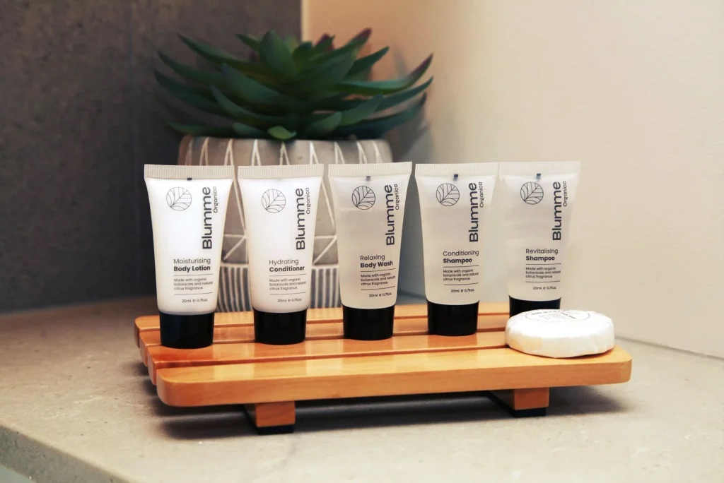 Mini Shampoo and Shower Gel for Hotel