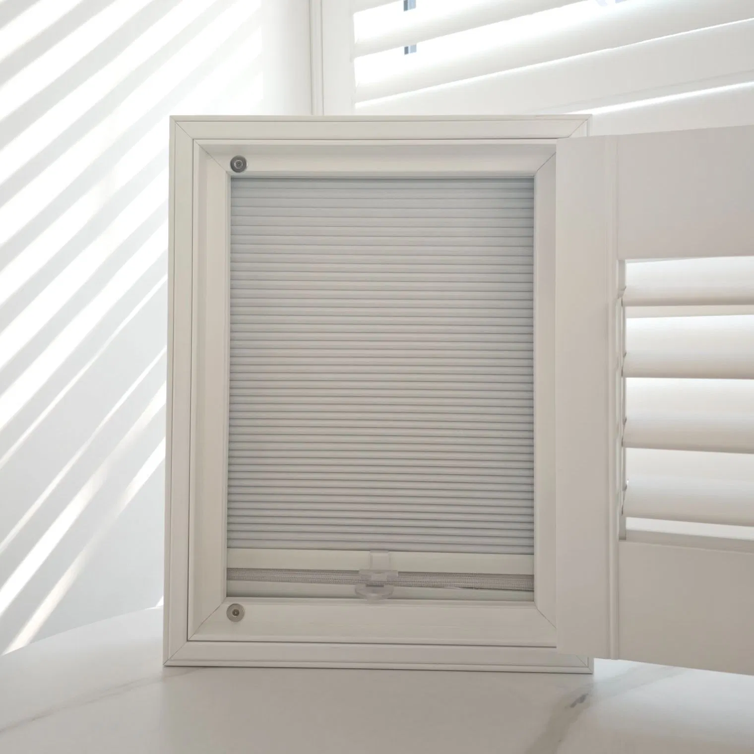 Manual Horizontalday & Night Blinds Shutters Protect The Privacy of Your Room