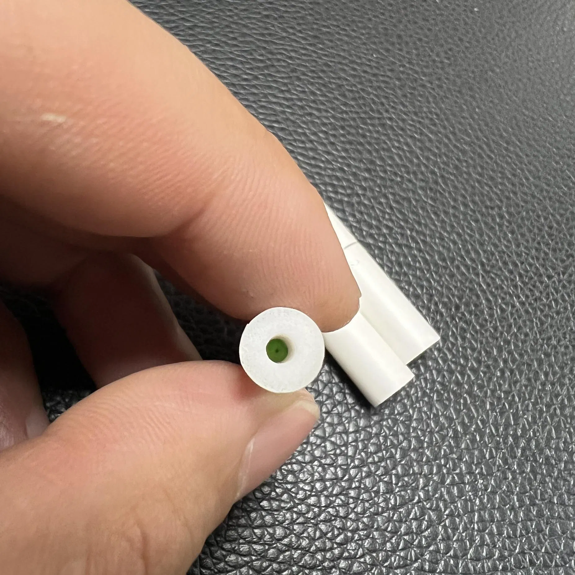 6mm Pre-Rolled Cigarette Filters with Holes and Different Flavors Beads