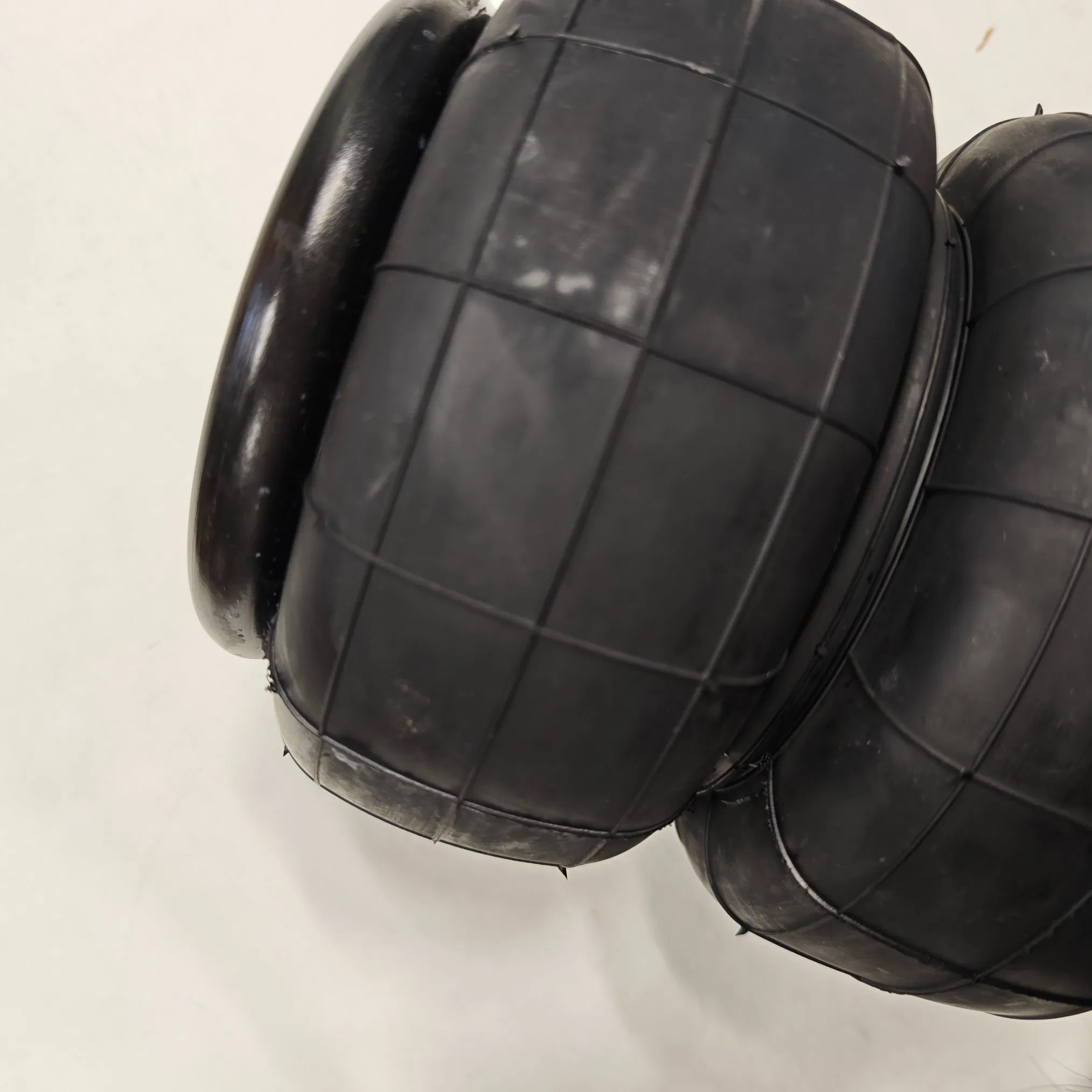 Пневматическая рессора из натурального каучука Bend Style 2E2600