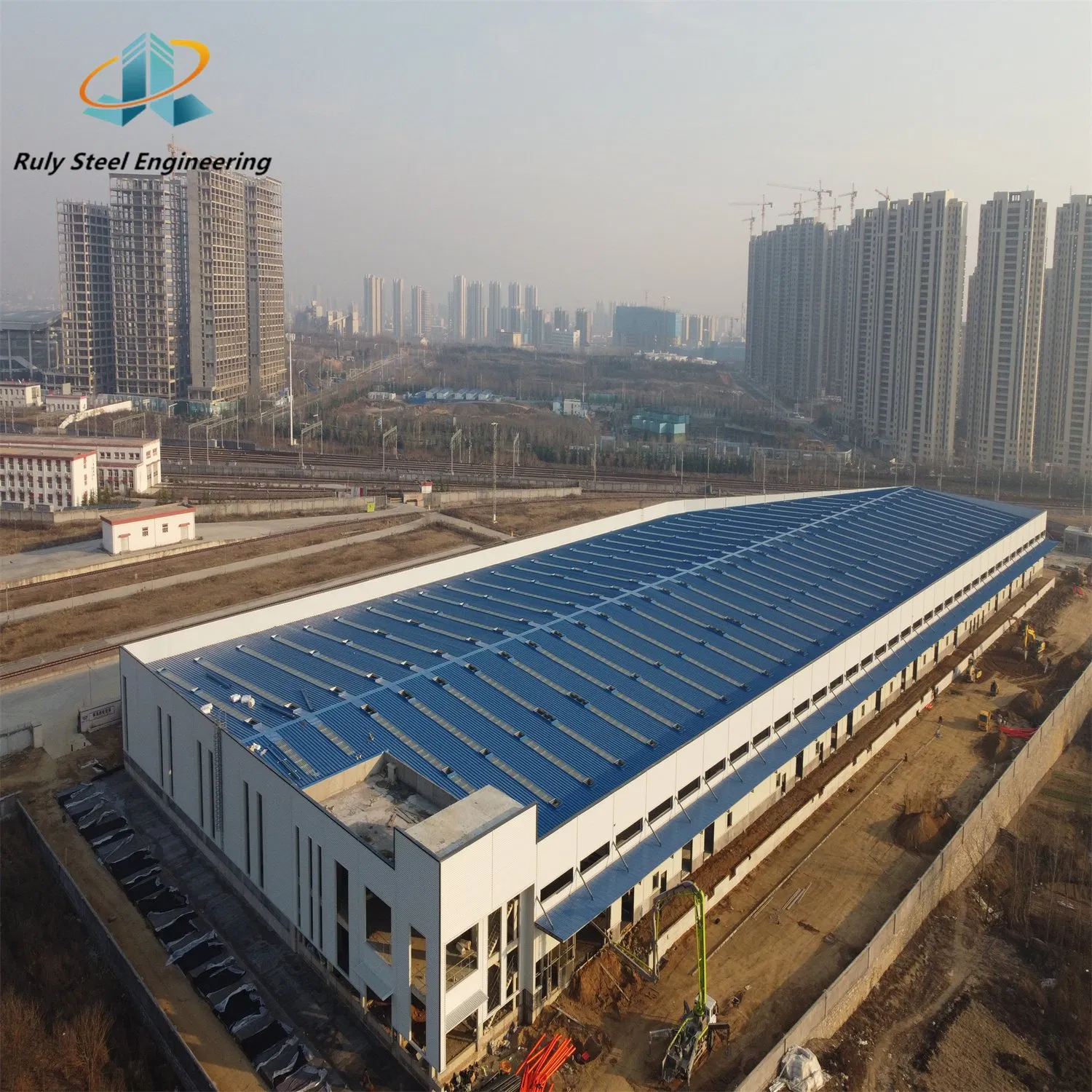 Large Span Easy Assemble Low Cost High Quality Seismic/Wind-Resistant Space Customizable Prefab/Prefabricated Steel Structure Warehouse with Insulated Panel