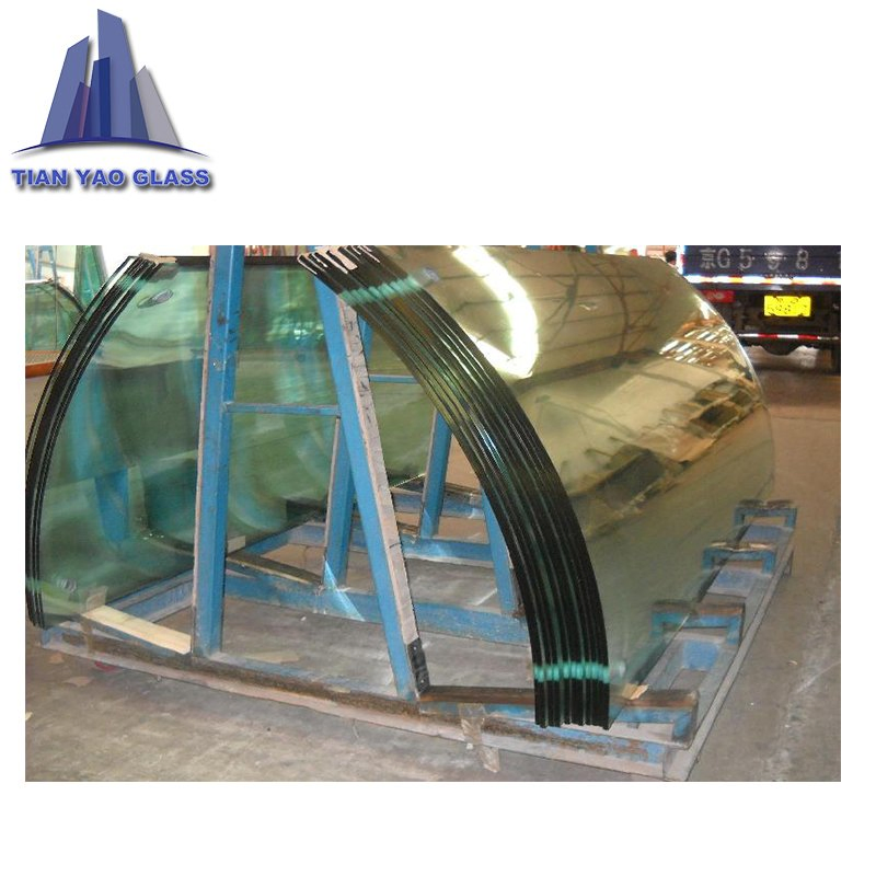 Гнутое закаленное стекло для аквариума 10-19 мм