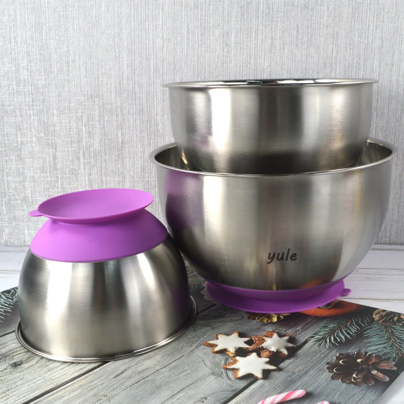 Stainless Steel Non Slip Bottom Salad Vegetable Food Storage 3 Piece 1.5/3/5qt Stainless Steel Mixing Bowls with Suction Cups Bowl