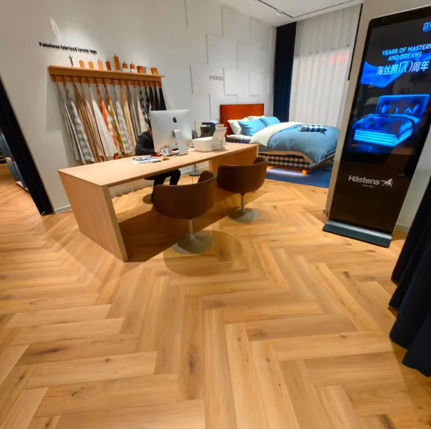 Водостойкий антистатический пол LVT для вилл и отелей