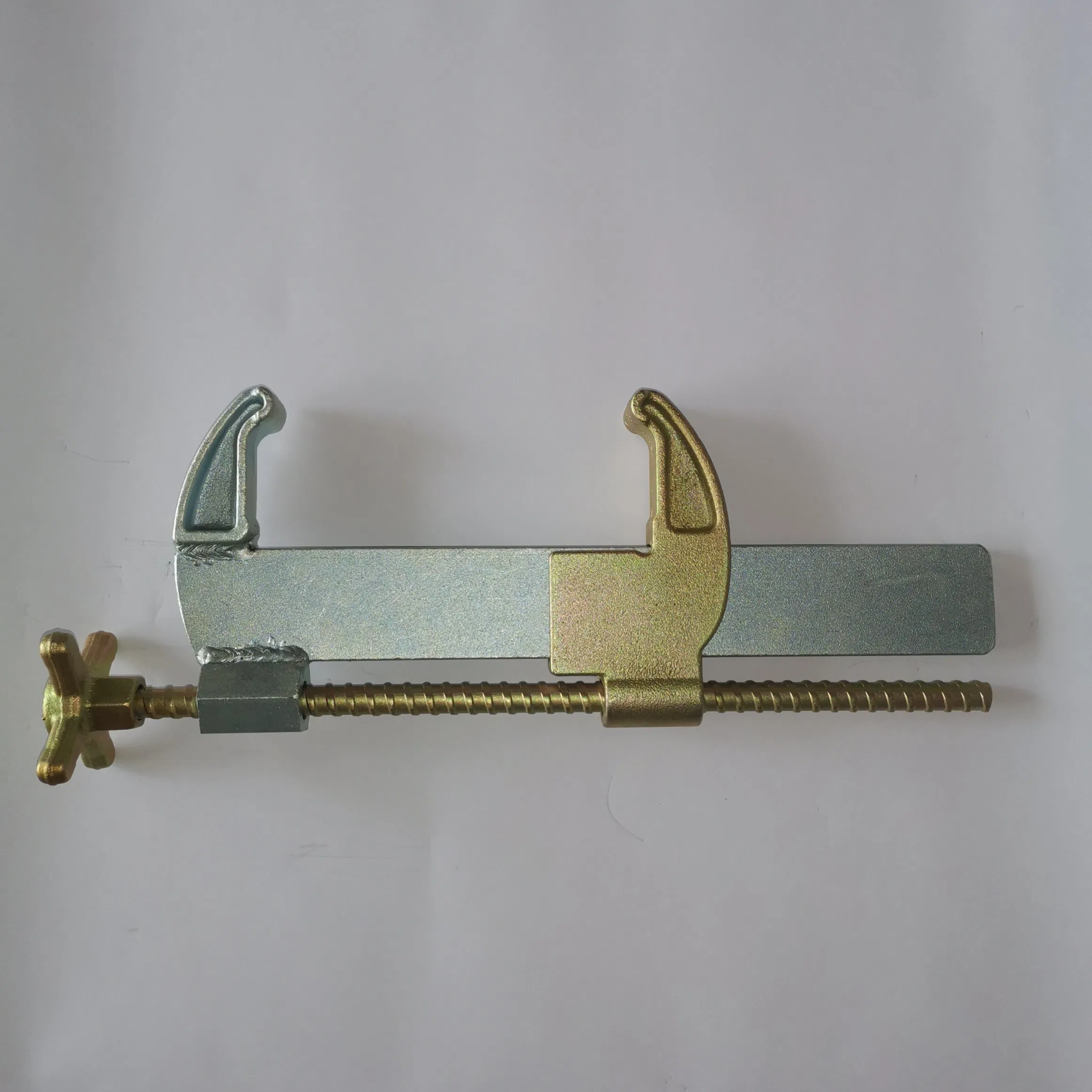 Panel Clamp in Formwork with Tie Rod