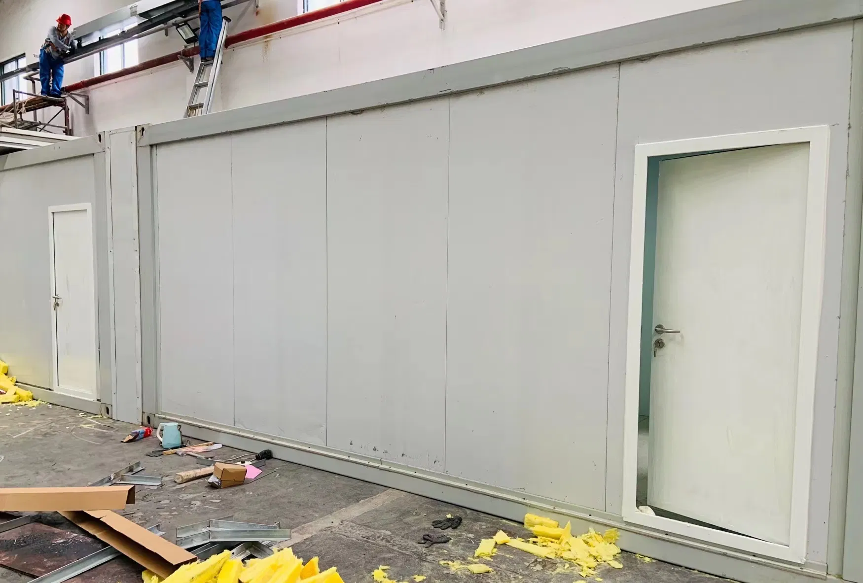 Предварительно собранная дверь с уплотнением CHAM-TD06