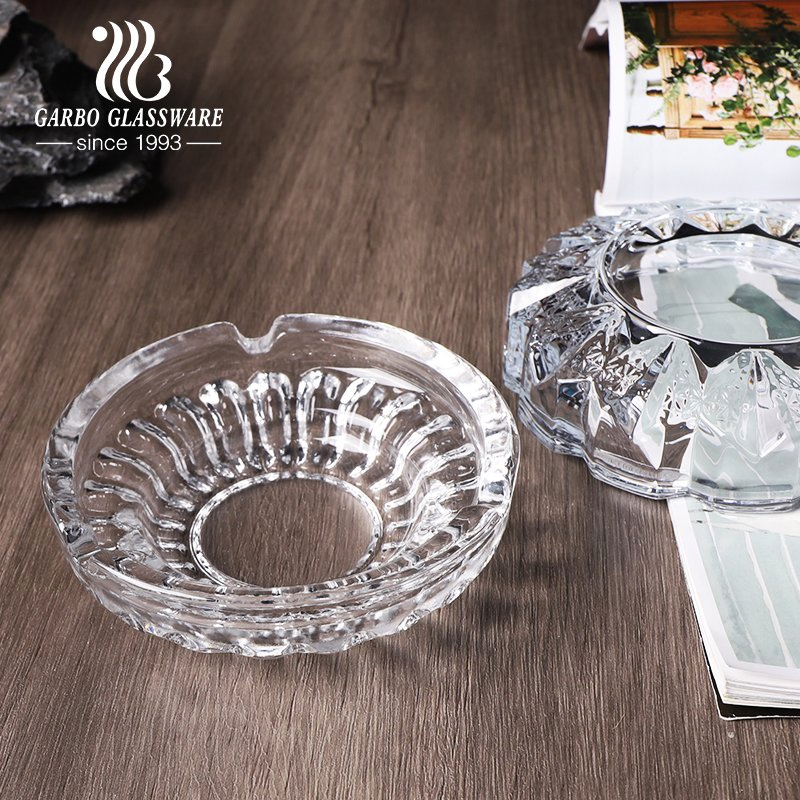 Stock Classic Glass Ashtray with Patterns Clear High Quality Round Glass Ashtray Table Decor Accessory