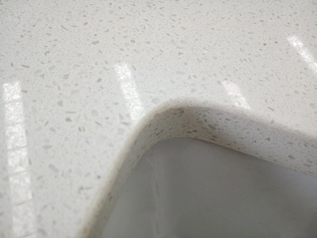 Artificial Stone Light Beige Fine Grains White Quartz Stone Vanity Tops for Bathroom