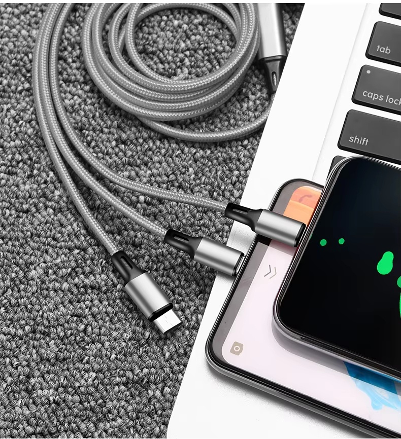 Универсальный кабель 3 в 1 для зарядки с логотипом