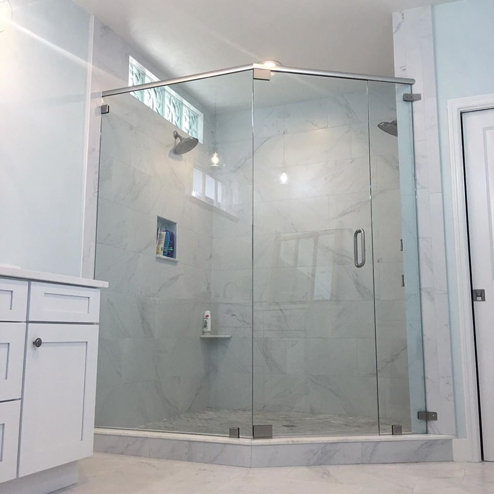 Flat/Curved/ Shaped Design Toughened/Laminated/Tempered/Safety/Building Glass for Window/Door/Furniture /Balustrade/Railing/Bathroom/Shower Room/Machine