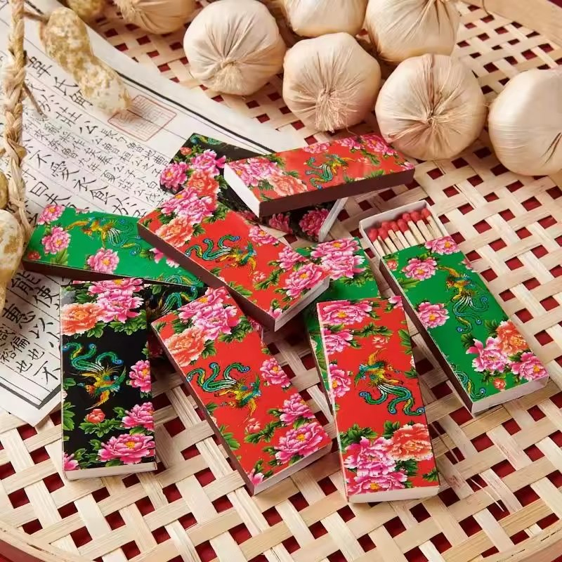 2025 New Christmas Factory Match Box Custom Match Stick Cigar Candle Scented Wooden with Logo Label Safety Hotel Bulk Matches