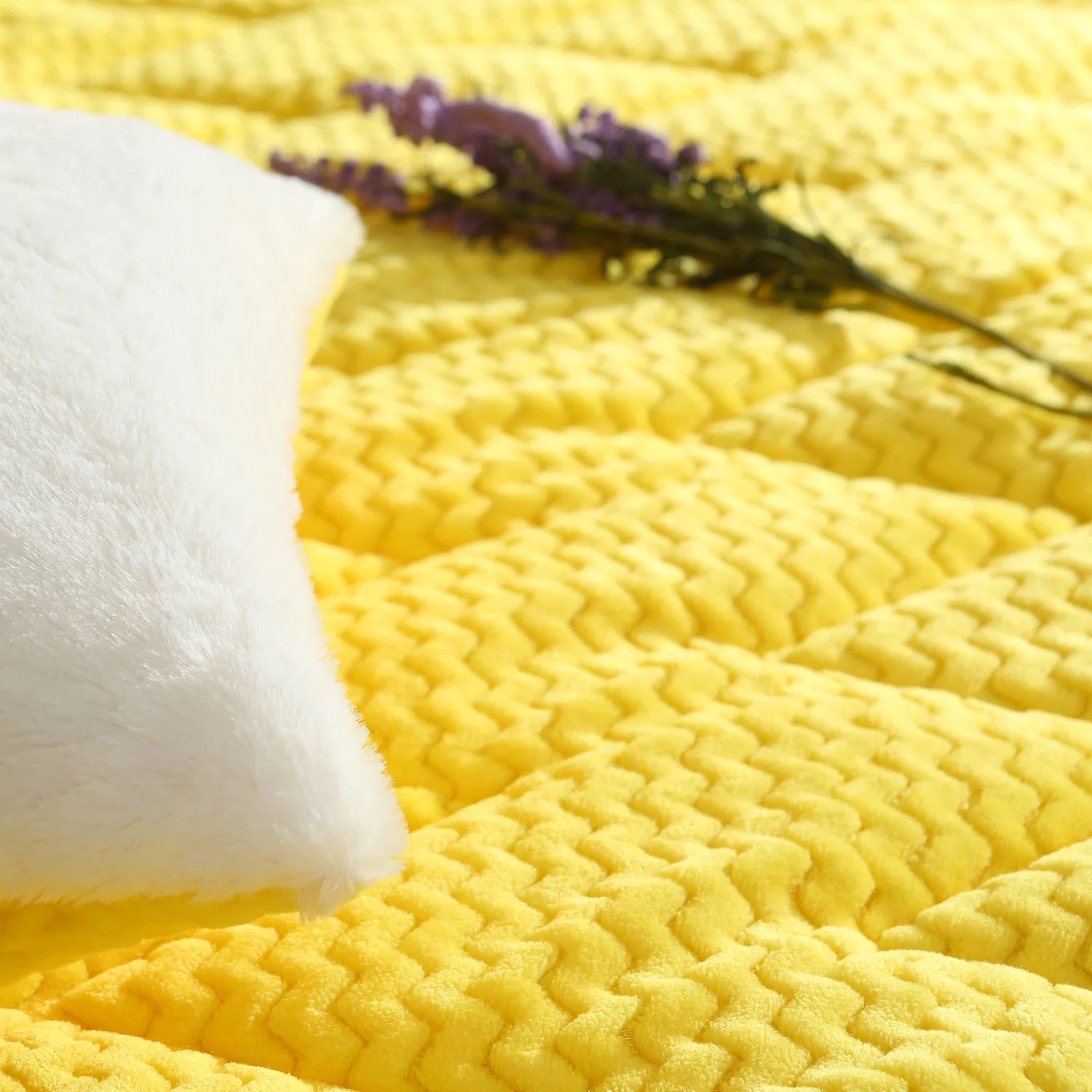 Фланелевое одеяло для дома и путешествий