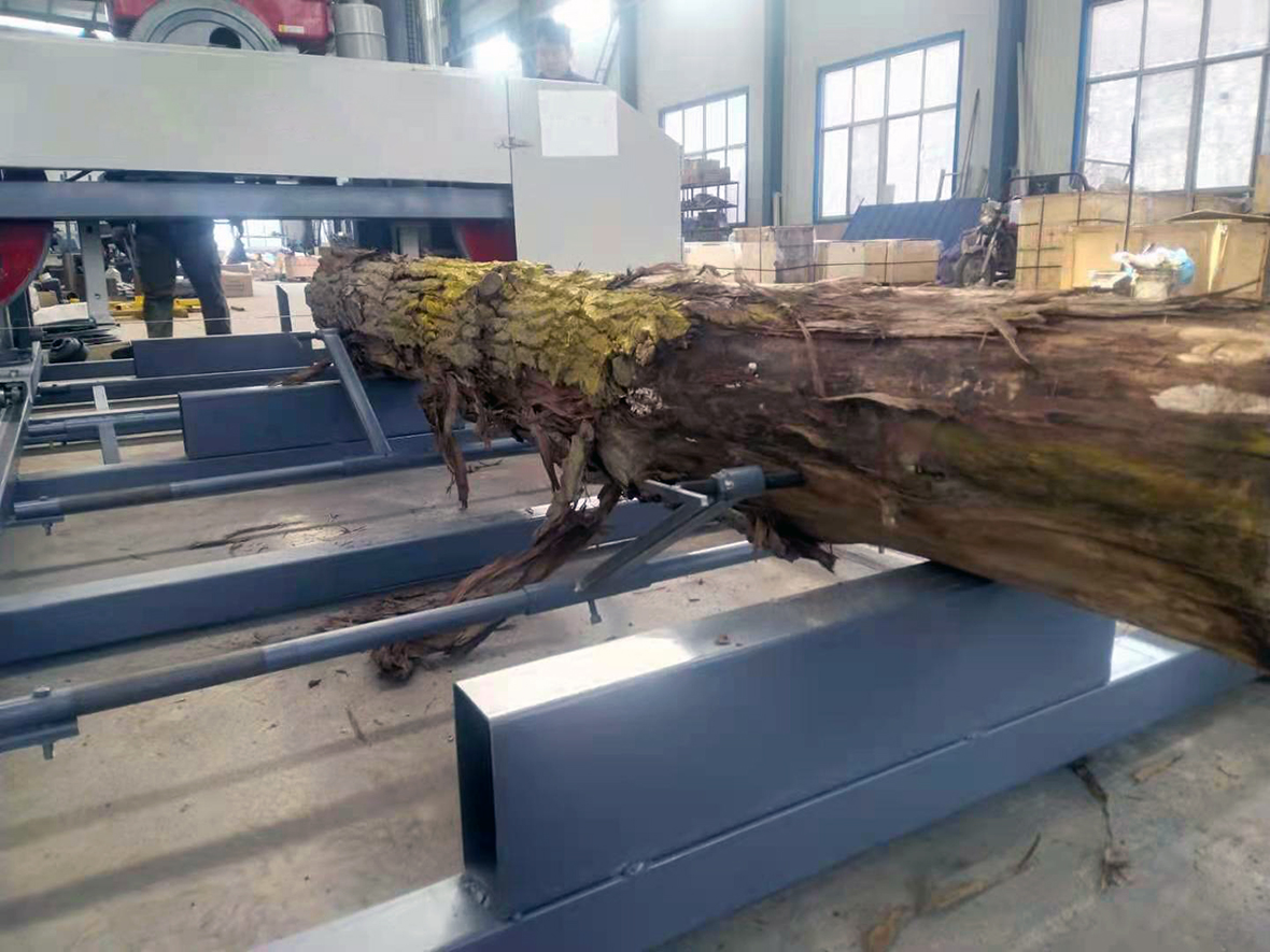 Станок ленточнопильный