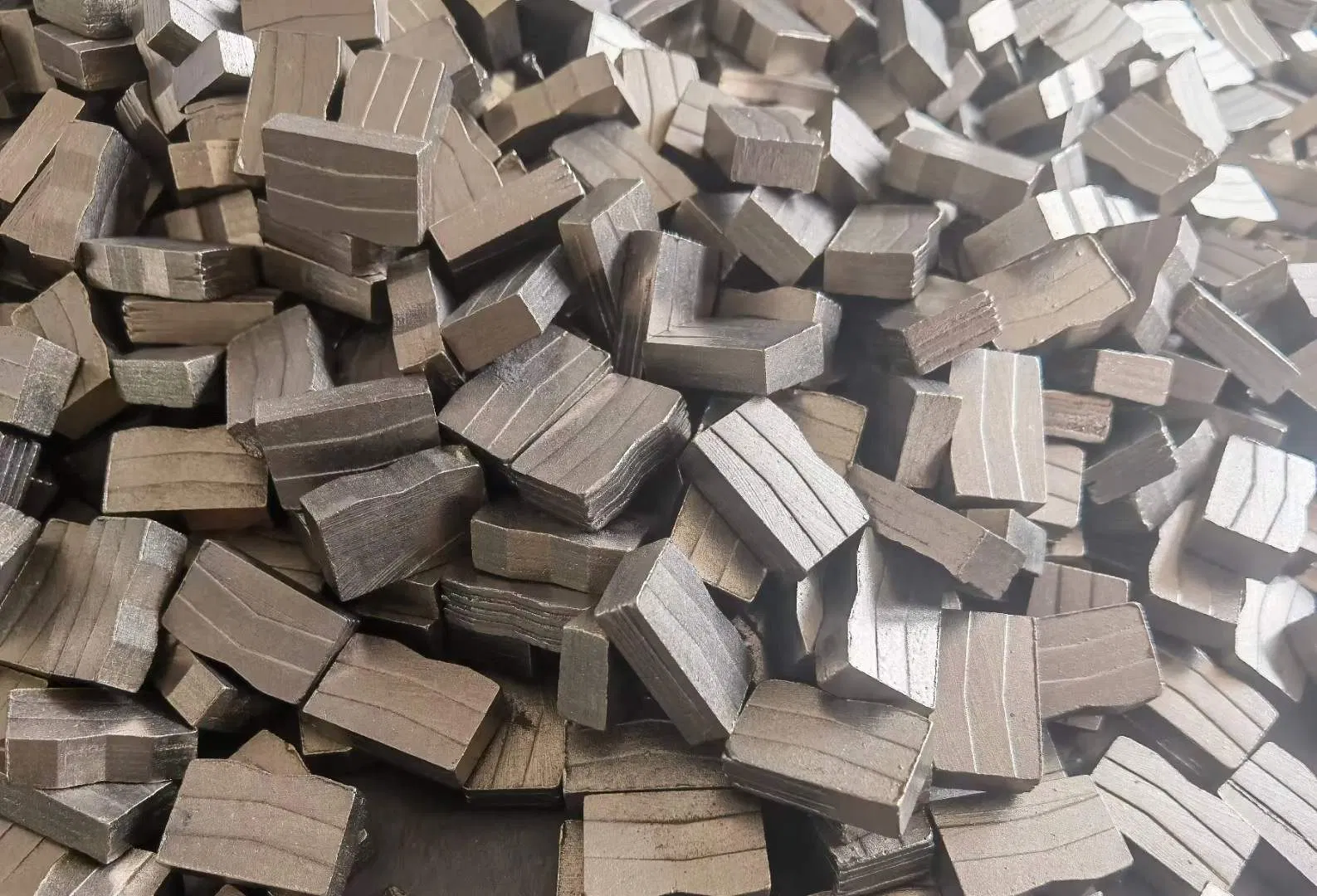 Diamonds Granite Sandwich Multi-Layer Cutting Tools Saw Blade Core Drill Bit Diamond Segments for Marble Stone