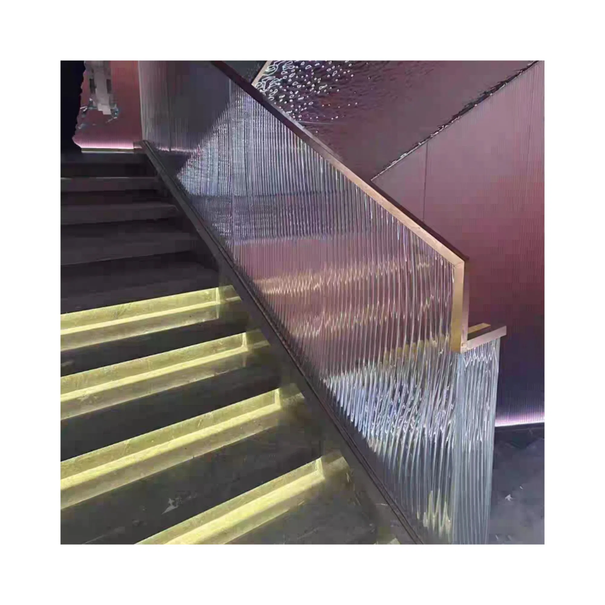 Stylish Hot Melt Glass with Textured Pattern for Decoration