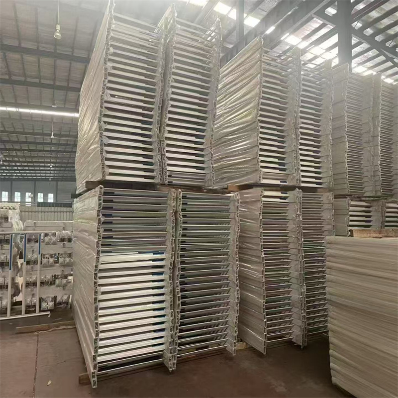 China Manufacturer 6X12FT Stainless Steel/Galvanized Construction Site Cyclone Wire Hoarding Chain Link Wire Temporary Fencing for USA