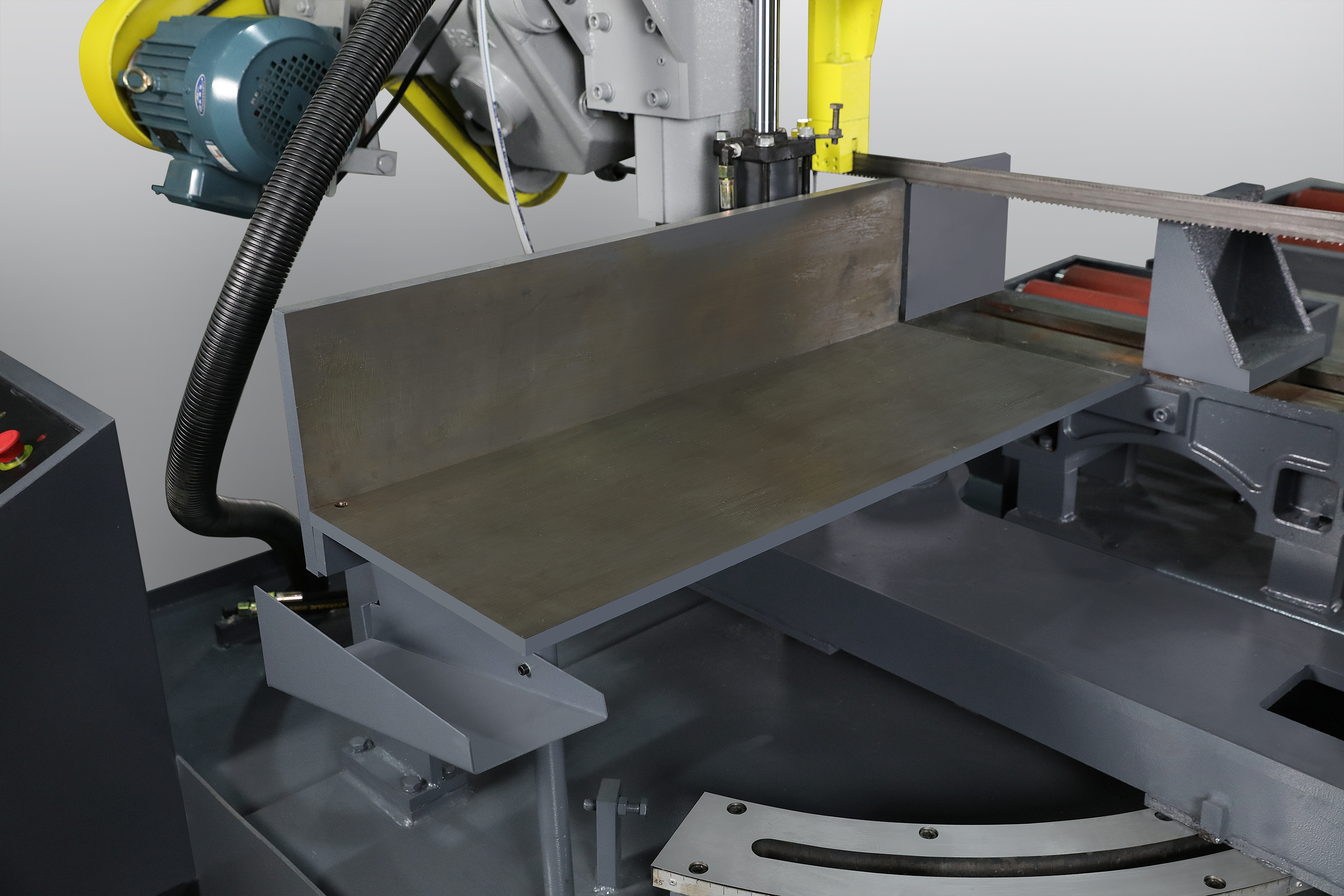 Ленточная пила по металлу автоматическая промышленная