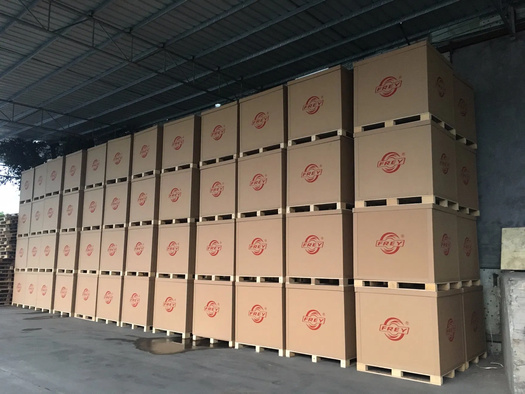 Задний фонарь левый Dodge Sprinter 1995-2006 (A0008200756)