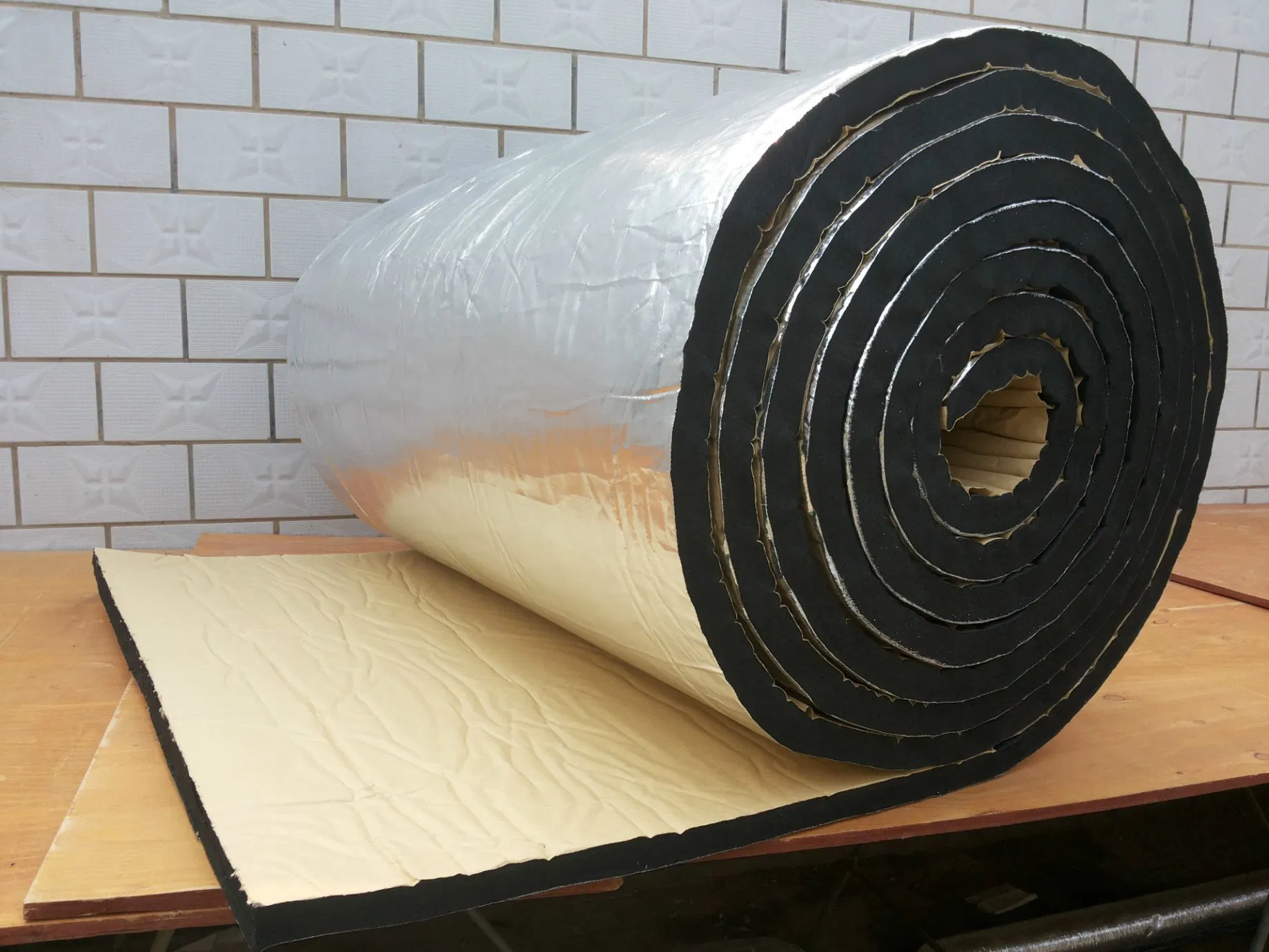 Foil Facing Rubber and Plastic Insulation Board Nitrile Rubber/PVC Customized Aluminum Foil Self-Adhesive Foam Roll
