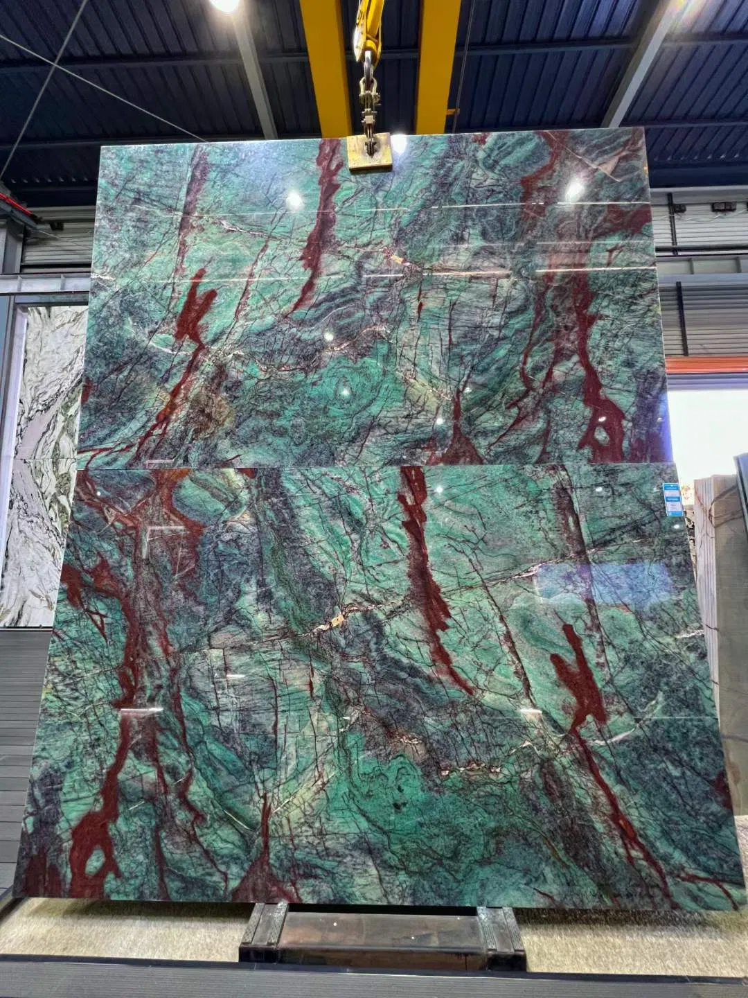 Brazil Green Natural Stone Flooring Tiles Big Slab