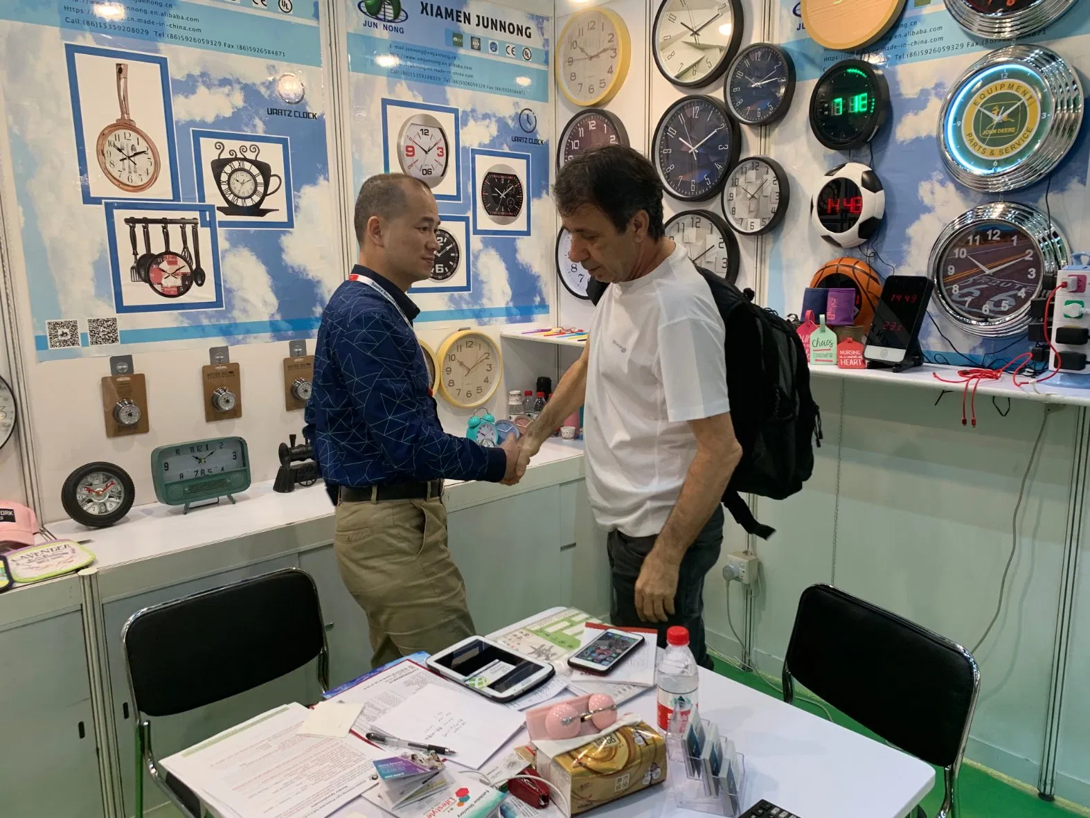 Double Sides Iron Wall Clock Indoor&Outdoor Quartz Clock