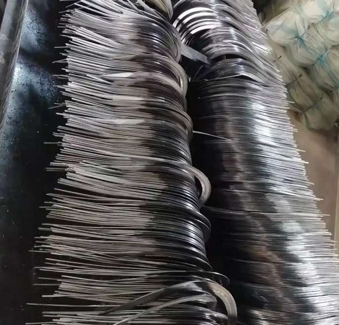 Hight Quality Agricultural Steel Grass Tooth Cane Knives Garden Hand Tools Farming Sickles with Wooden Handle