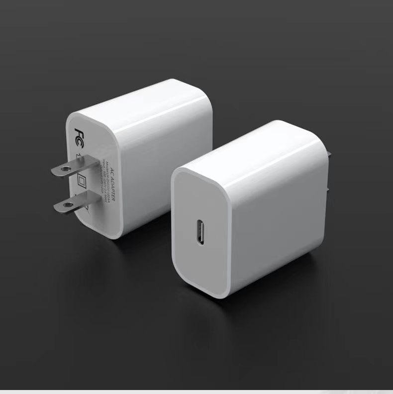 Зарядное устройство USB-C 20W PD для iPhone 15/16