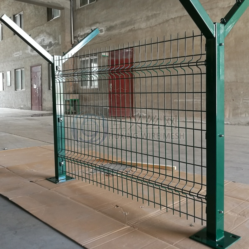 Customized Various Beautiful Color Galvanized Powder Coating Sturdy Steel Pole Durable High Security Welded Mesh Panel Airport Fence