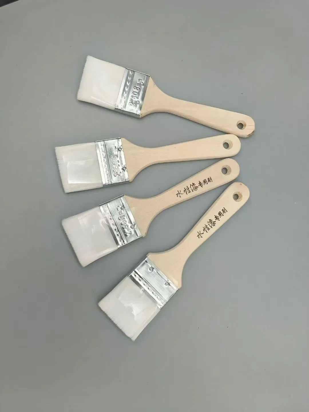 Щетки малярные из щетины, шерсти и других материалов